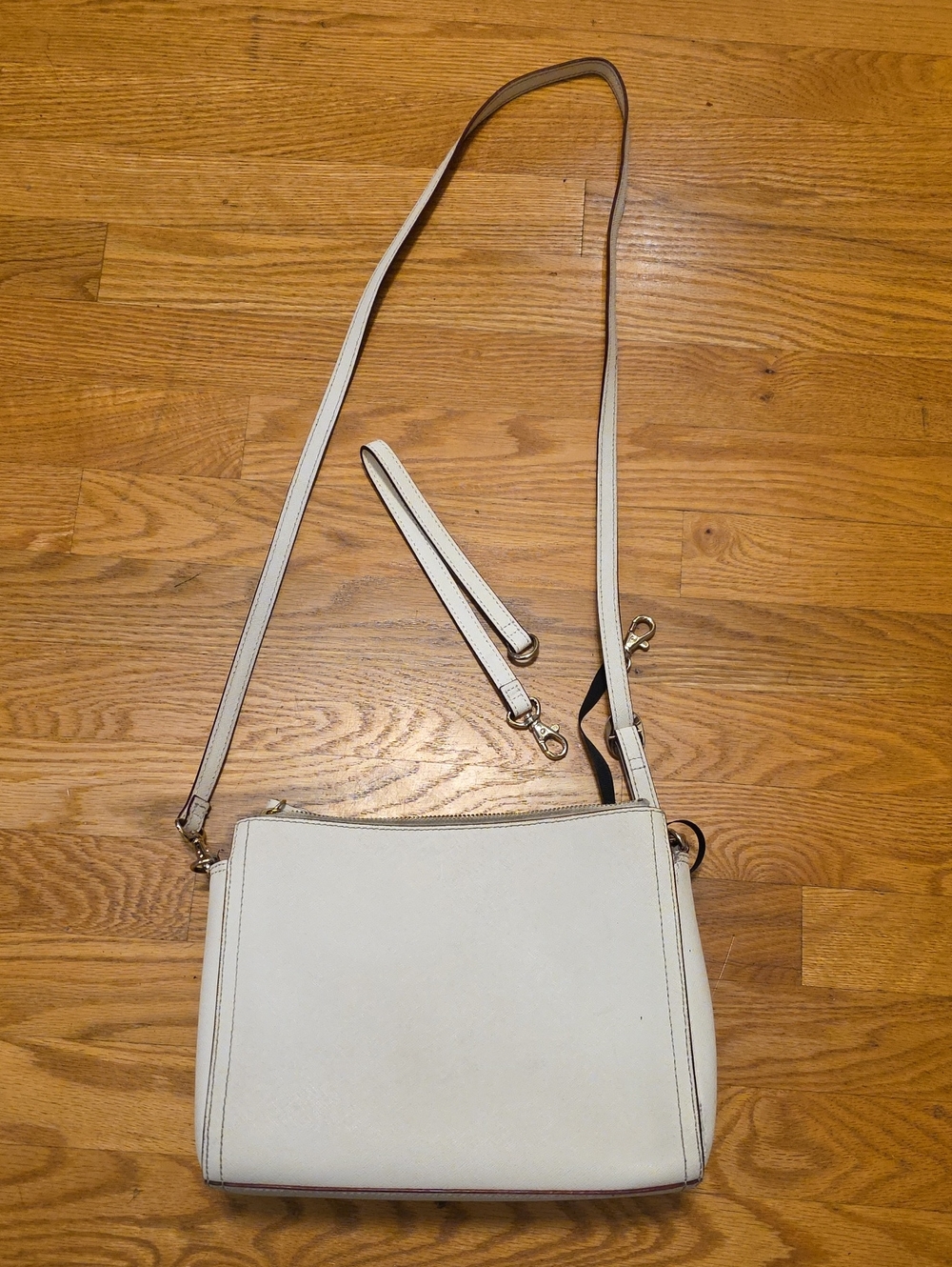 Lo & Sons White White Crossbody Pearl Bag with Silver Hardware